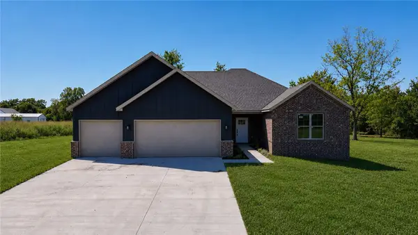 5301 Tannerwood Cove, Gentry, AR 72734