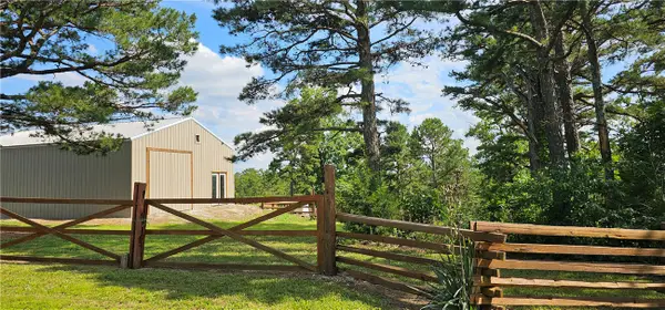 29 County Road 240, Eureka Springs, AR 72632