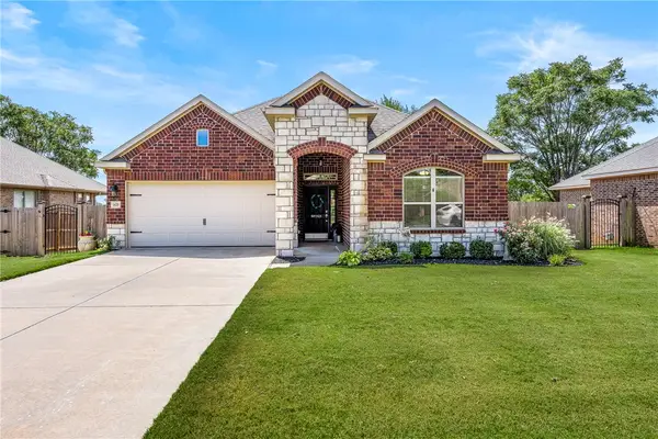 1429 S Hampton Xing, Cave Springs, AR 72718