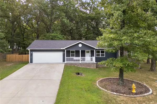 6071 Oak Leaf Drive, Harrison, AR 72601