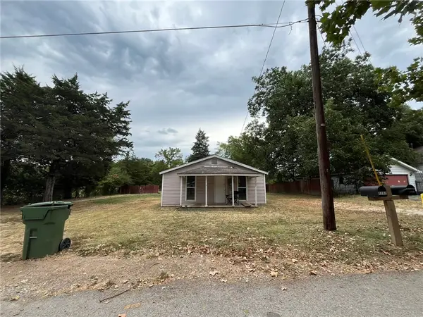 1707 N C Street, Rogers, AR 72756