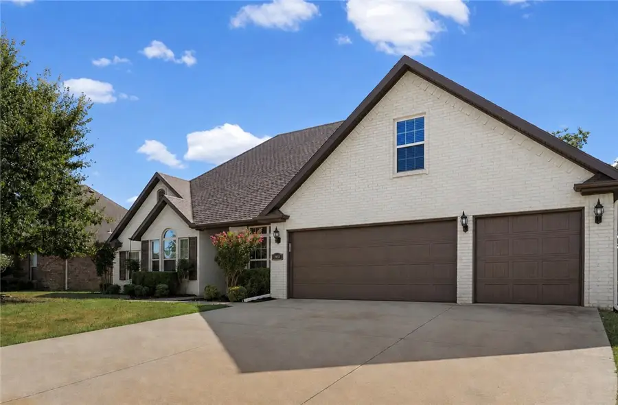 3953 Spyglass Hill Drive, Fayetteville, AR 72701 - #3