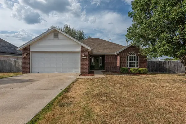 1242 Fox Trail Drive, Elkins, AR 72727