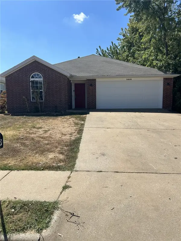 2409 SW Choctaw Street, Bentonville, AR 72712