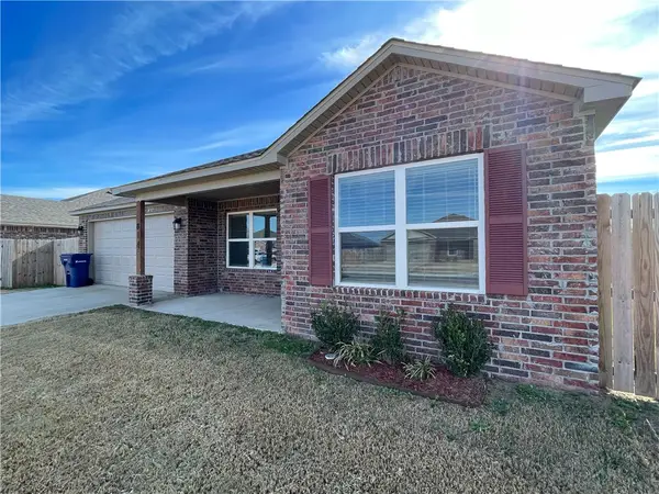 2802 N Lane Street, Siloam Springs, AR 72761