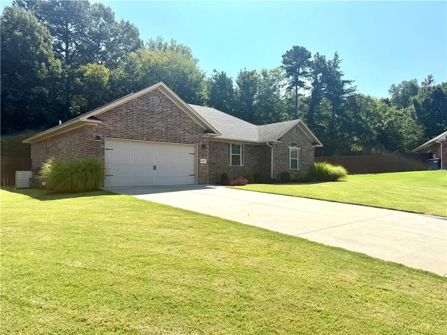 4000 N Hartford Avenue, Russellville, AR 72802 - #2