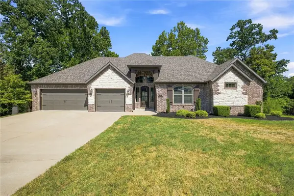 28 Harbour Drive, Bentonville, AR 72712
