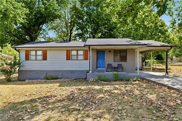 1105 Royal Drive, Bentonville, AR 72712