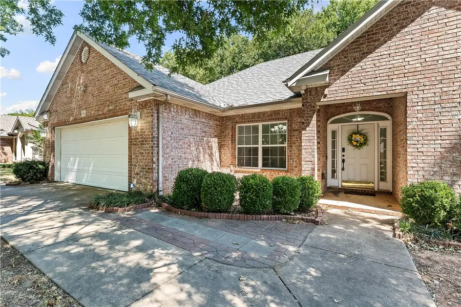 2834 N Quail Creek Drive, Fayetteville, AR 72703 - #2