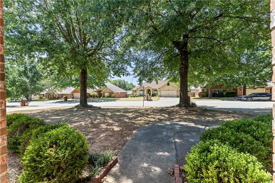 2834 N Quail Creek Drive, Fayetteville, AR 72703 - #3