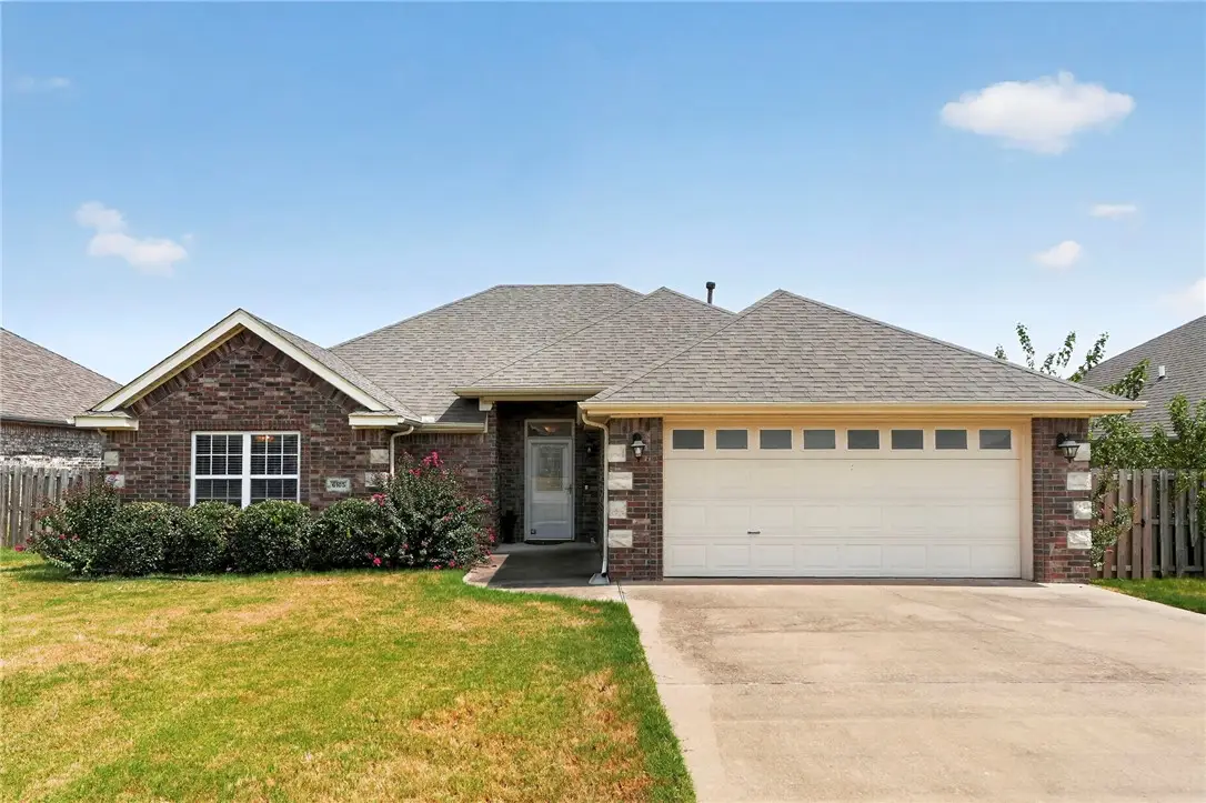 6105 S 39th Street, Rogers, AR 72758 - #1