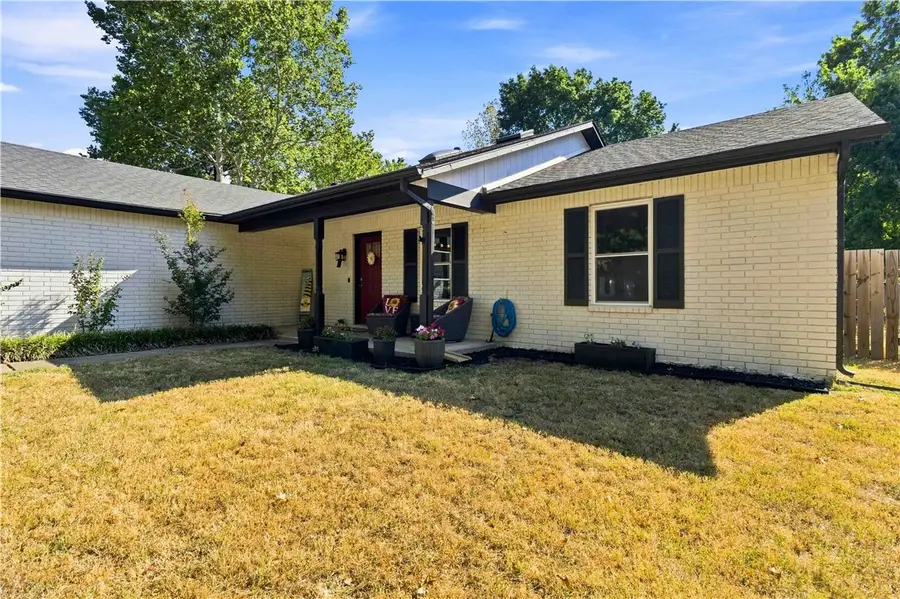 308 E Village Drive, Fayetteville, AR 72703 - #3