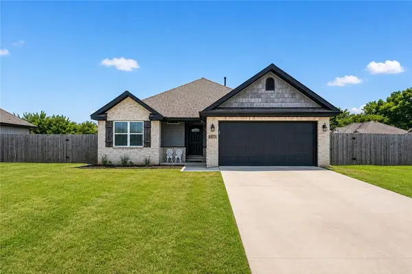 861 Benton Street, Prairie Grove, AR 72753