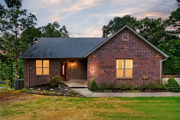 41 Village Road, Rogers, AR 72756