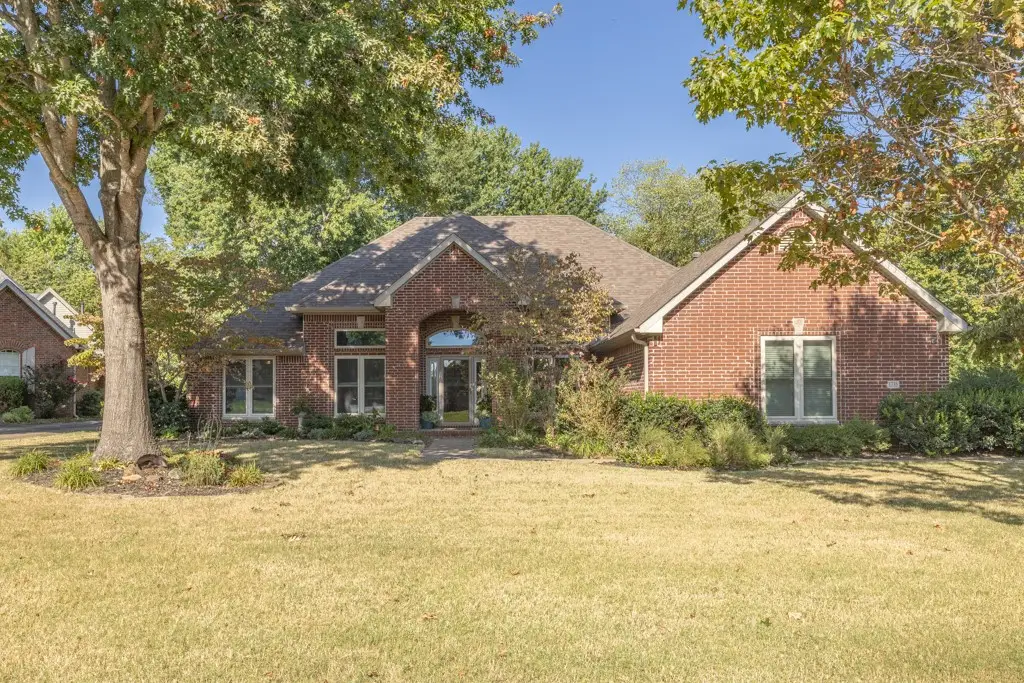 1735 Hartford, Fayetteville, AR 72701 - #1