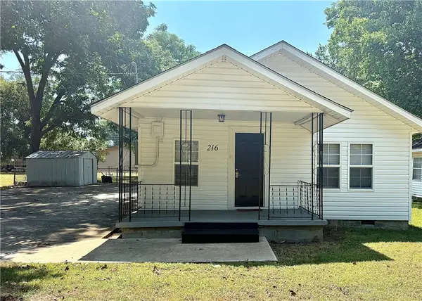 216 E E Street, Russellville, AR 72801