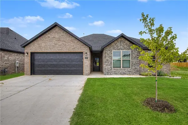6602 SW Orange Avenue, Bentonville, AR 72713