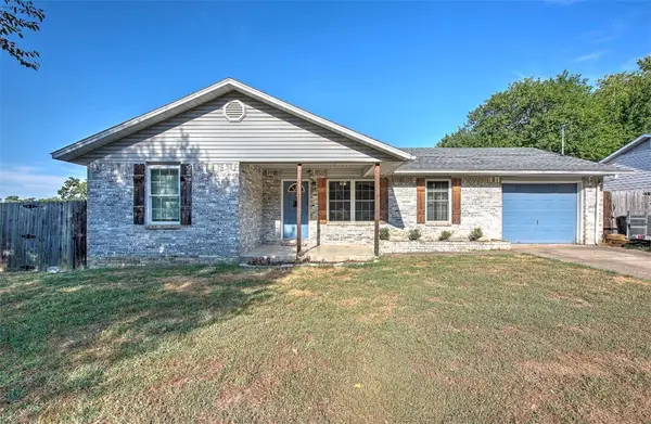 308 Wallace Street, Prairie Grove, AR 72753