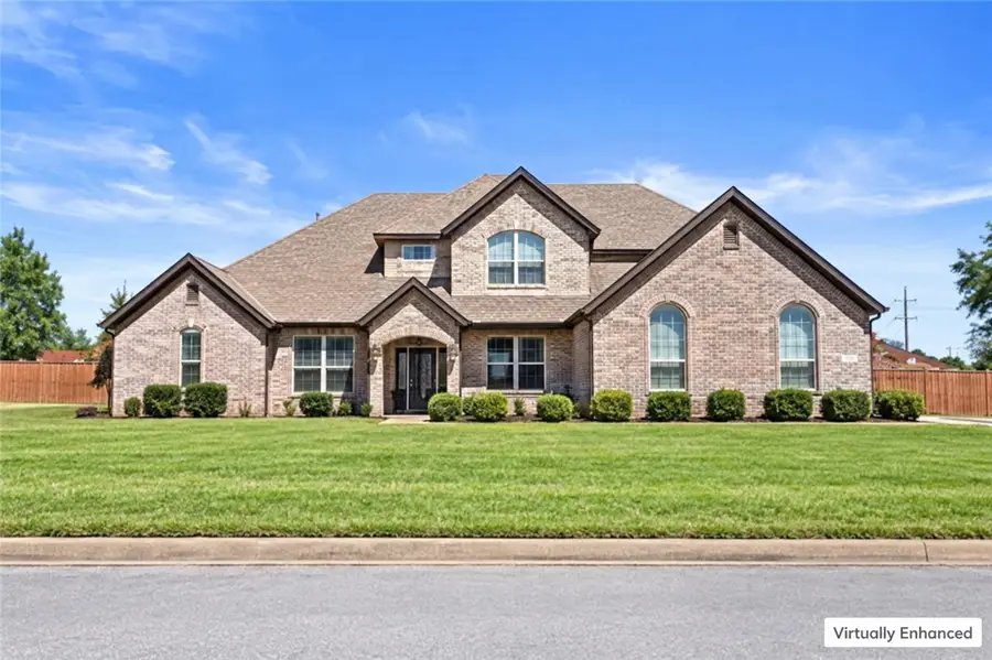 1703 W Gilligan Avenue, Rogers, AR 72758 - #2