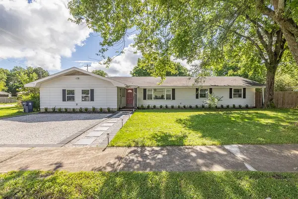 203 S Neal Street, Prairie Grove, AR 72753