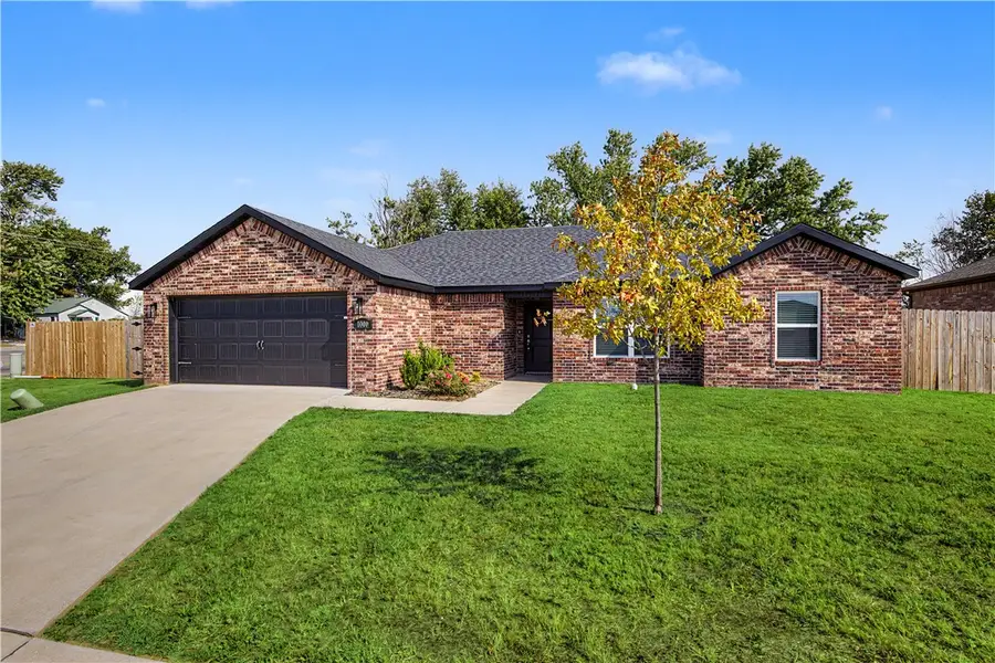 1000 Autumn Royal Avenue, Lowell, AR 72745 - #2