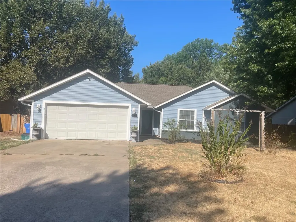 1147 N Fieldstone Avenue, Fayetteville, AR 72704 - #1