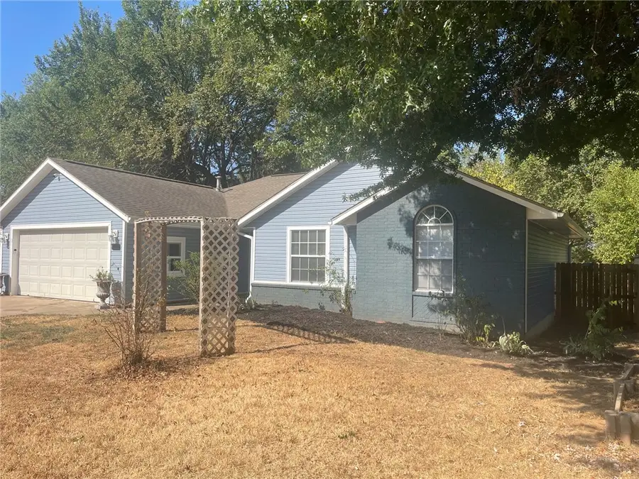 1147 N Fieldstone Avenue, Fayetteville, AR 72704 - #3