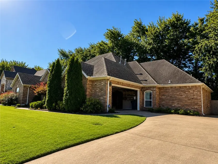 3763 E Township Street, Fayetteville, AR 72703 - #3