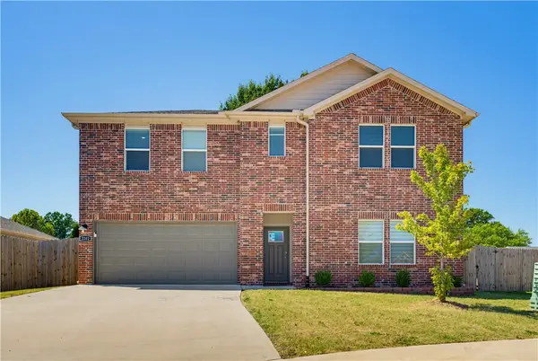 2202 S 10th Street, Rogers, AR 72758