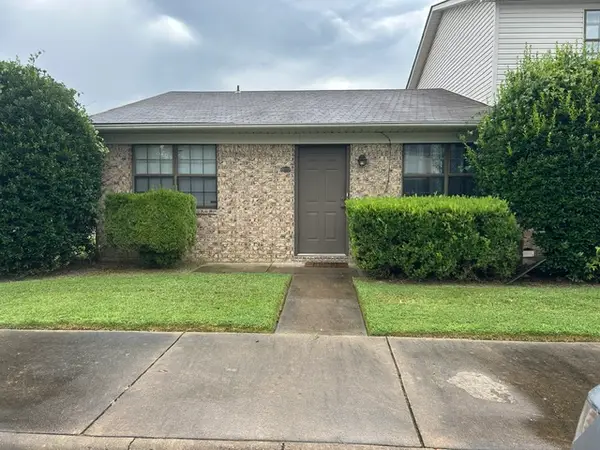 1420 E O, Russellville, AR 72801
