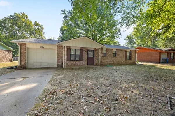 2816 Susan Carol Lane, Fayetteville, AR 72703