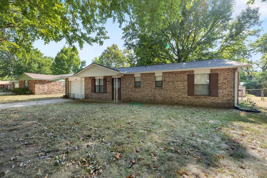 2816 Susan Carol Lane, Fayetteville, AR 72703 - #2