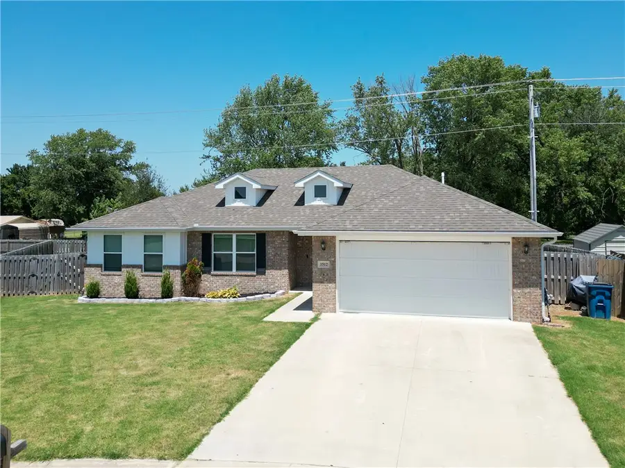 1512 Leah Street, Gentry, AR 72734 - #3