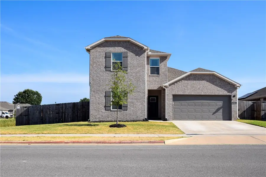 909 W Cottonwood Street, Rogers, AR 72758 - #2