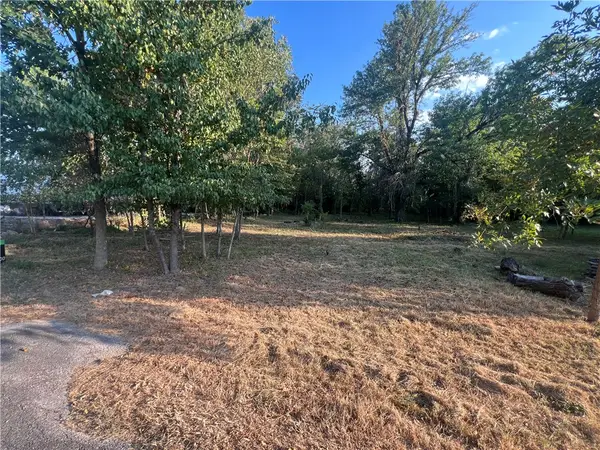 906 Harvard Street, Siloam Springs, AR 72761
