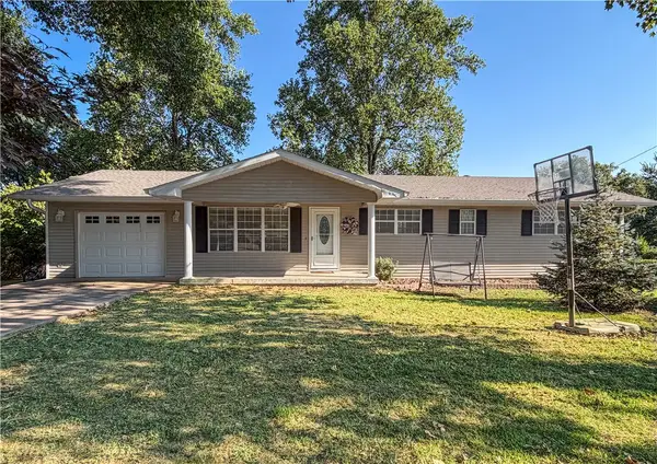 717 South, Flippin, AR 72634