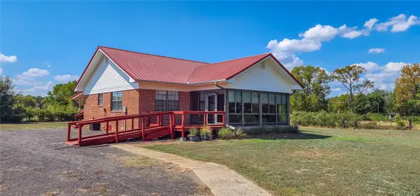 1281 S Old Highway 64, Knoxville, AR 72845