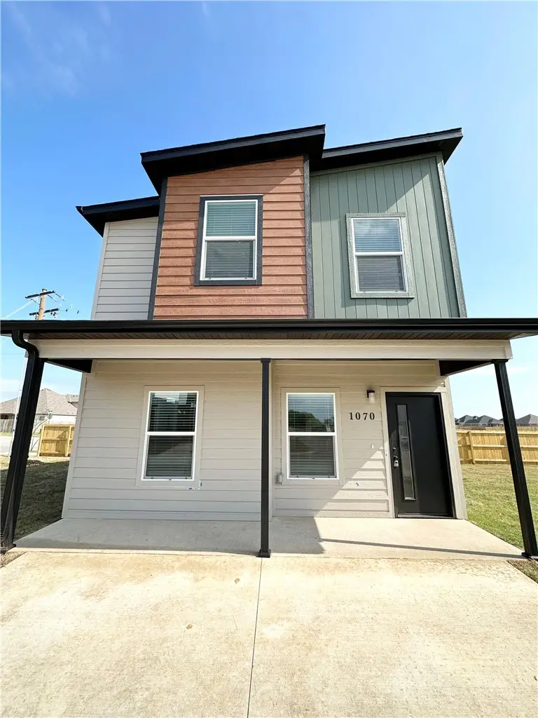 1070 Boardwalk Avenue, Centerton, AR 72719 - #2