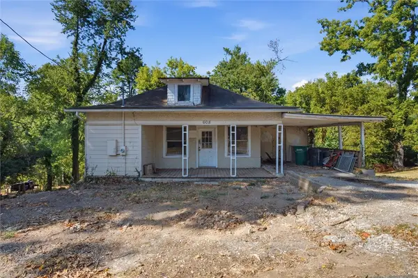 608 S Cresent Street, Rogers, AR 72756