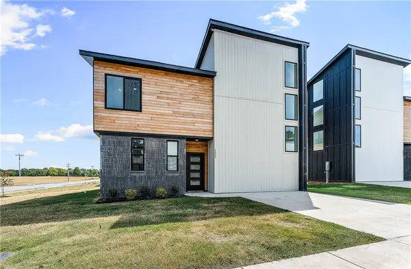 2600 W Bonnie Lane, Rogers, AR 72758