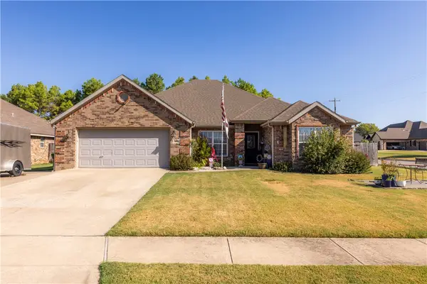 11160 Waterleaf Lane, Farmington, AR 72730