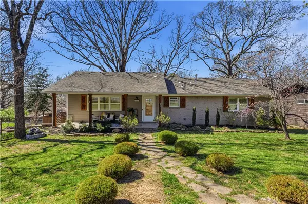 1617 W Shadowridge Drive, Fayetteville, AR 72701