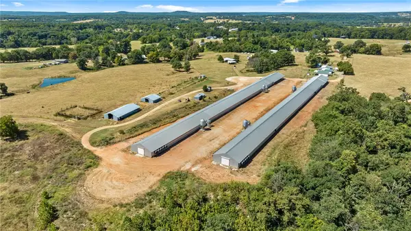 21396 Griggs Road, Springdale, AR 72762