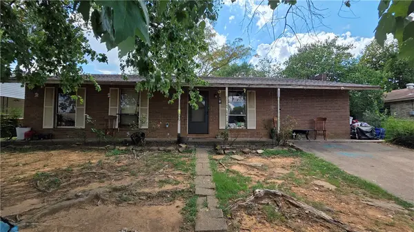 202 Eisenhower Street, Morrilton, AR 72110