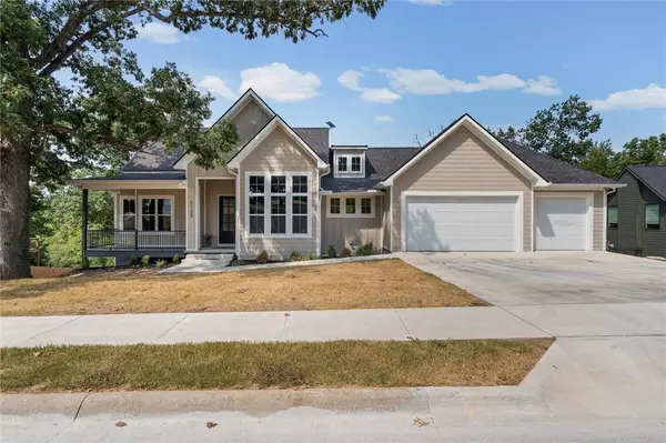 2125 Collins Drive, Pea Ridge, AR 72751