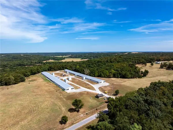 471683 E 610 Road, Watts, OK 74964