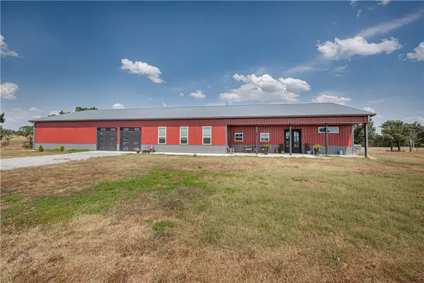 490 NW Holland Avenue, Gentry, AR 72734