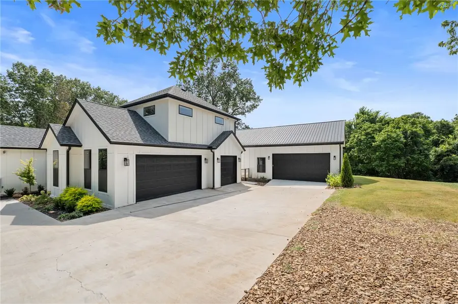 3335 Barrington Road, Tontitown, AR 72704 - #3