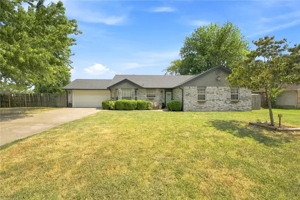 674 Zachary Street, Centerton, AR 72719