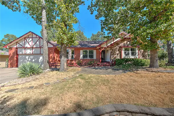 21 Kensington Drive, Bella Vista, AR 72715